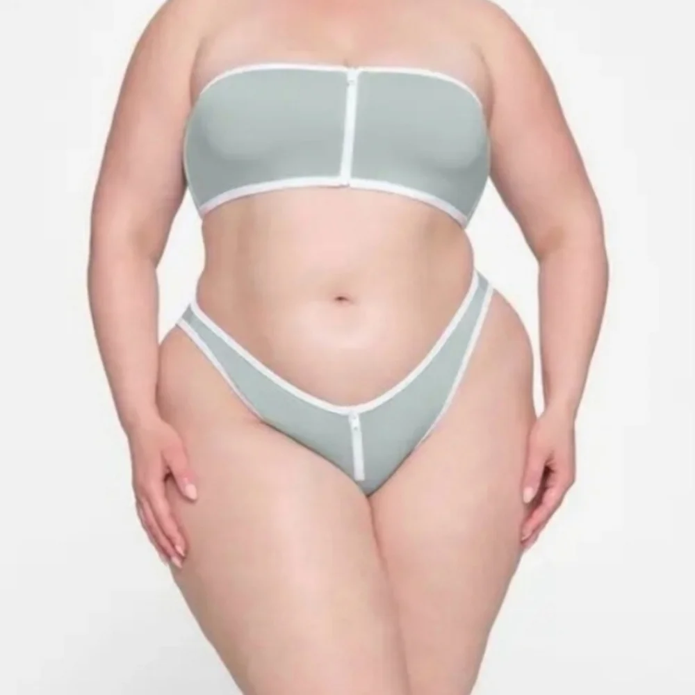 NWT SKIMS Sporty Zipper Tanga Swim Bottom Size Medium